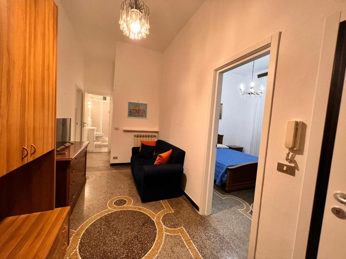 Savona Casa Vacanze Vicino Mare 3 Minuti Wifi Exterior foto